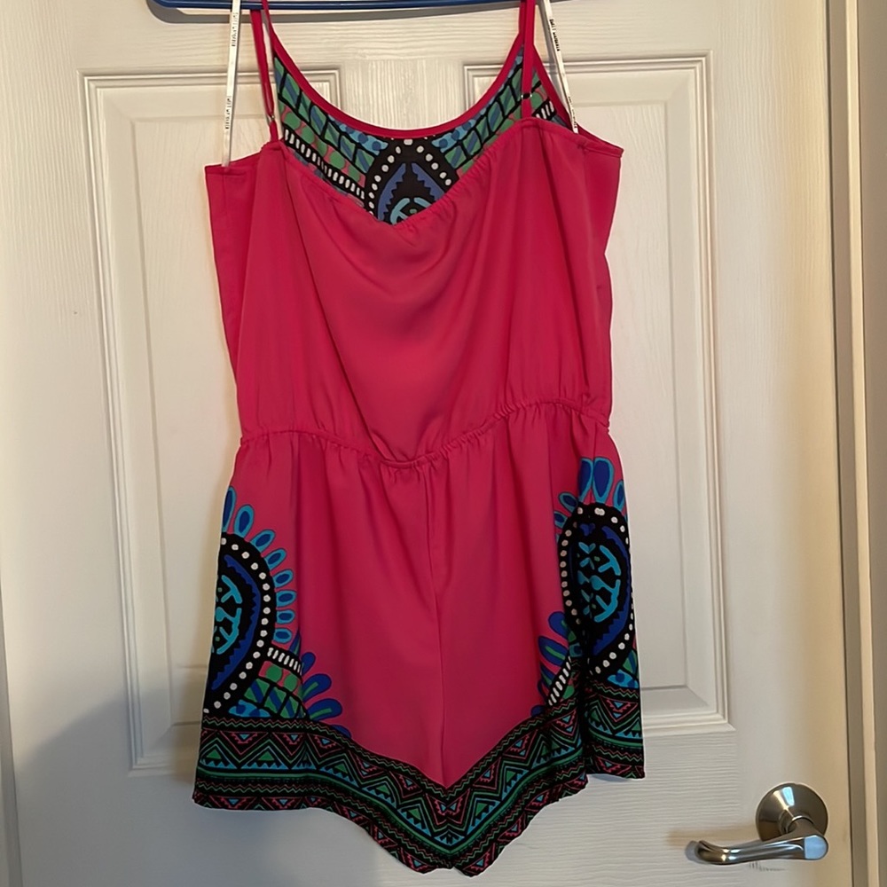 Pink romper - Picture 3 of 3